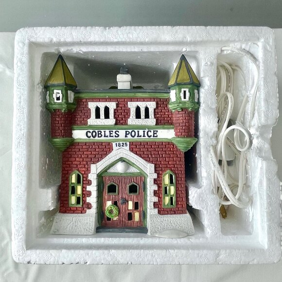 Dept 56 Cobles Police Station Lighten Dickens Village Series Heritage Collection - Picture 2 of 15